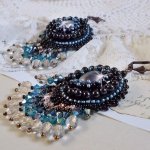 BO Angelot bestickt mit Harzcabochons, Swarovski-Kristallperlen und Toho-Rocailles